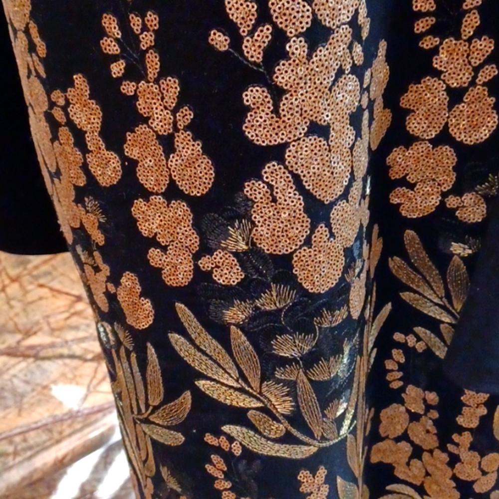 Blouse - Picture 2 of 4